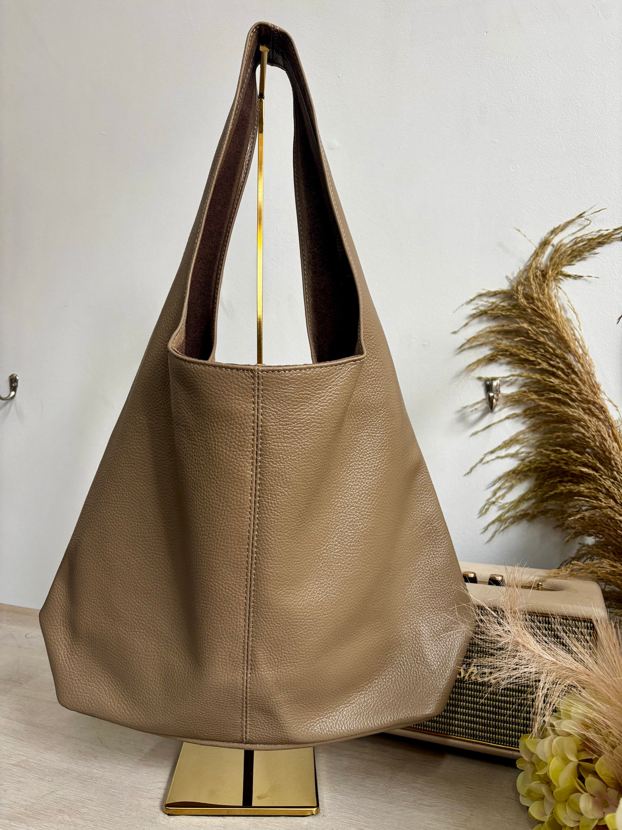 Classic Leather Tote - Taupe