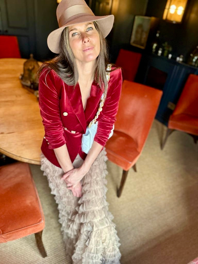 Victoria Velvet Blazer - Rouge