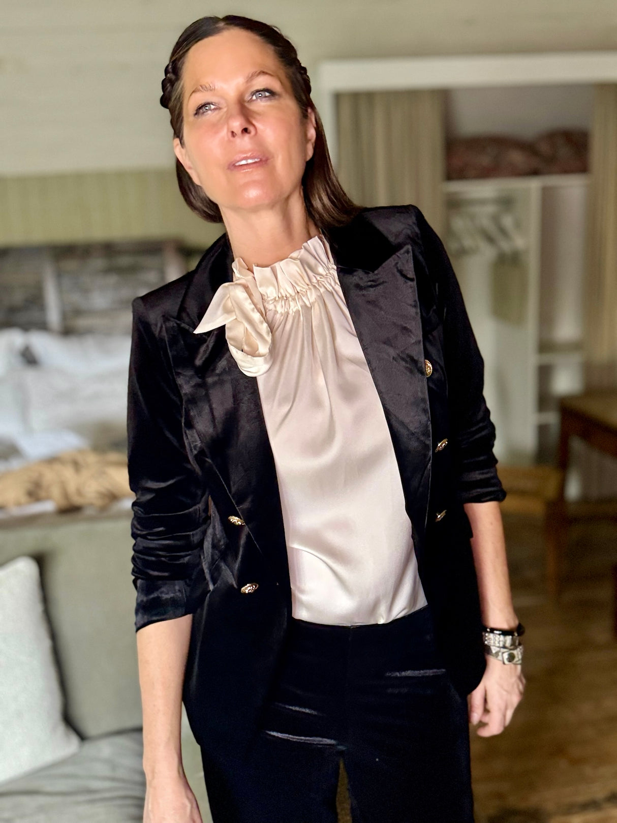 Victoria Velvet Blazer - Black