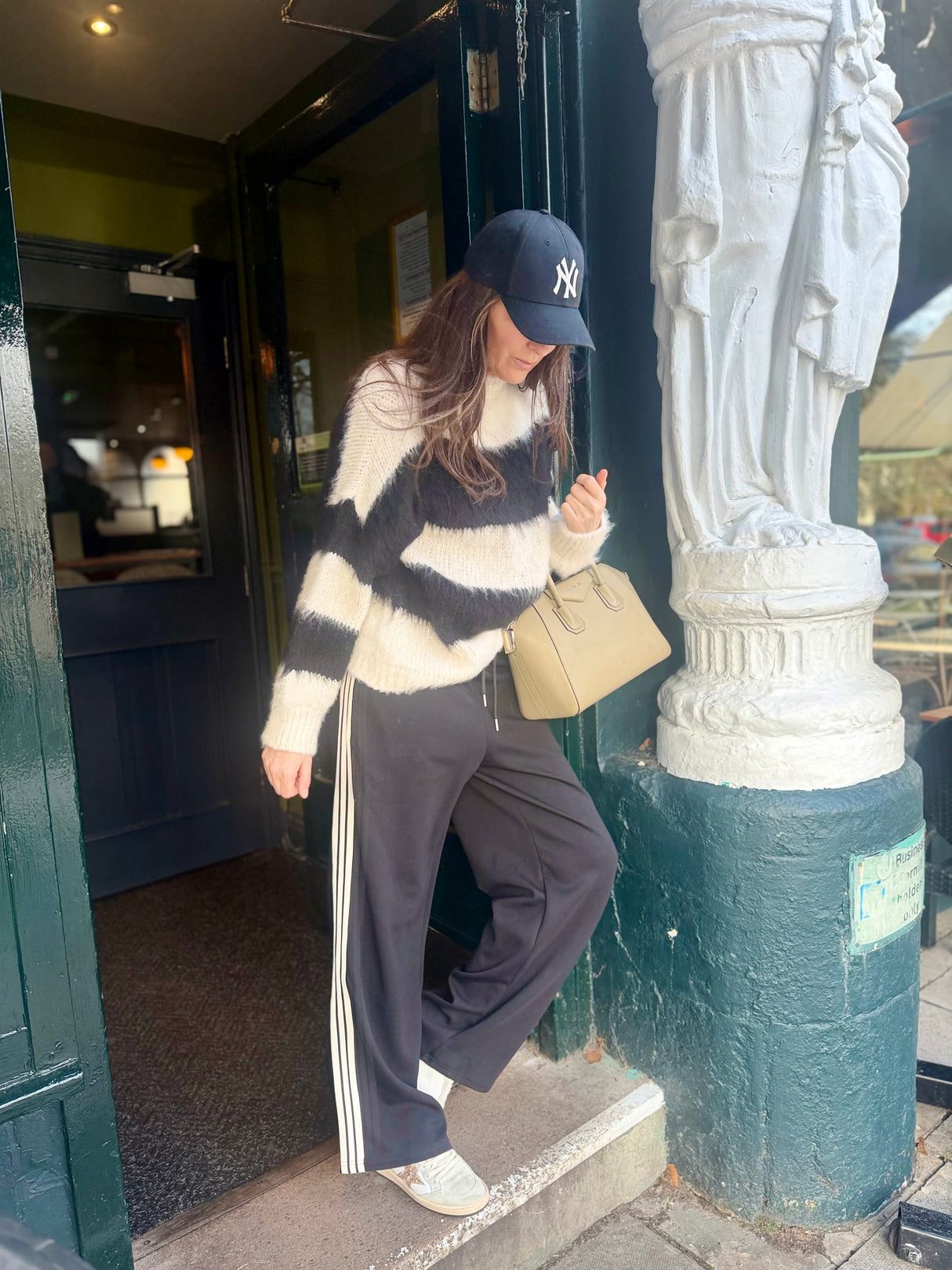 Alexia Stripe knit - Black/White