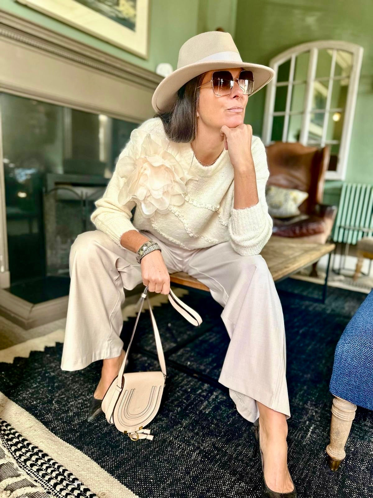 Fleur Knit With Large Flower And Pearls