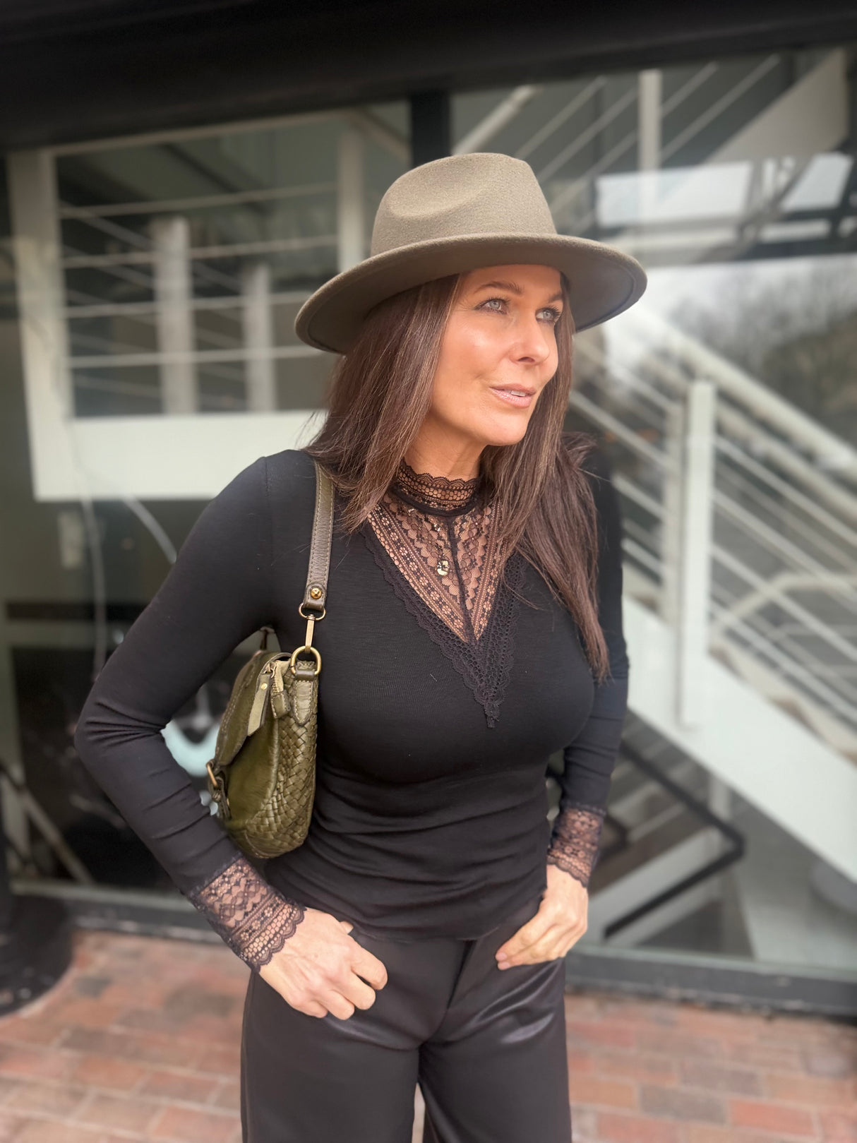 Clare Essential Top With Lace - Black