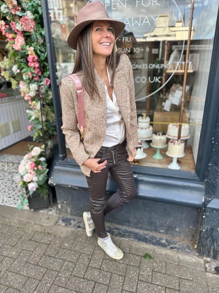 Jean Lux Leather Look Chocolate