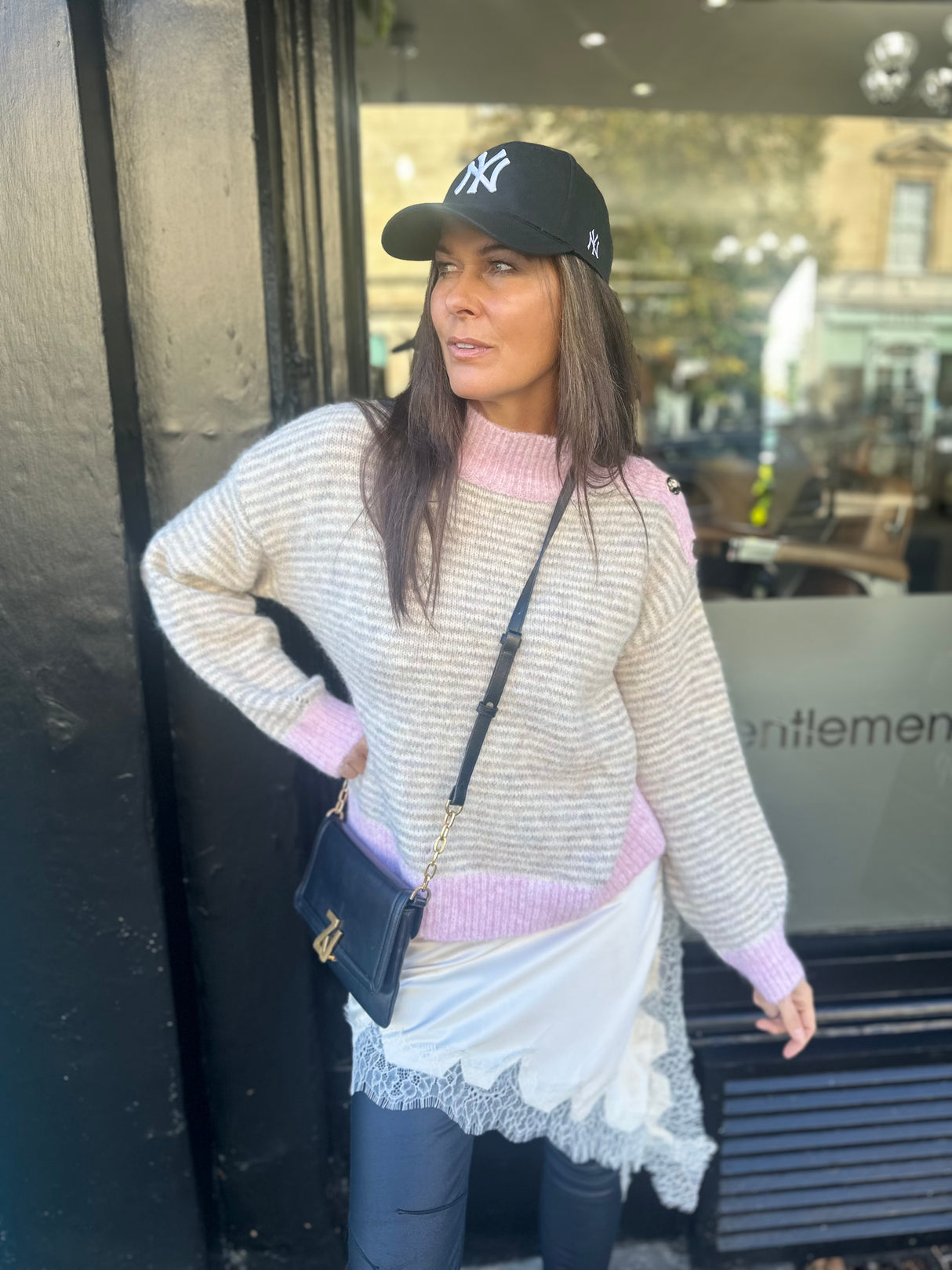 Alaia Knit with Buttons - Baby Pink