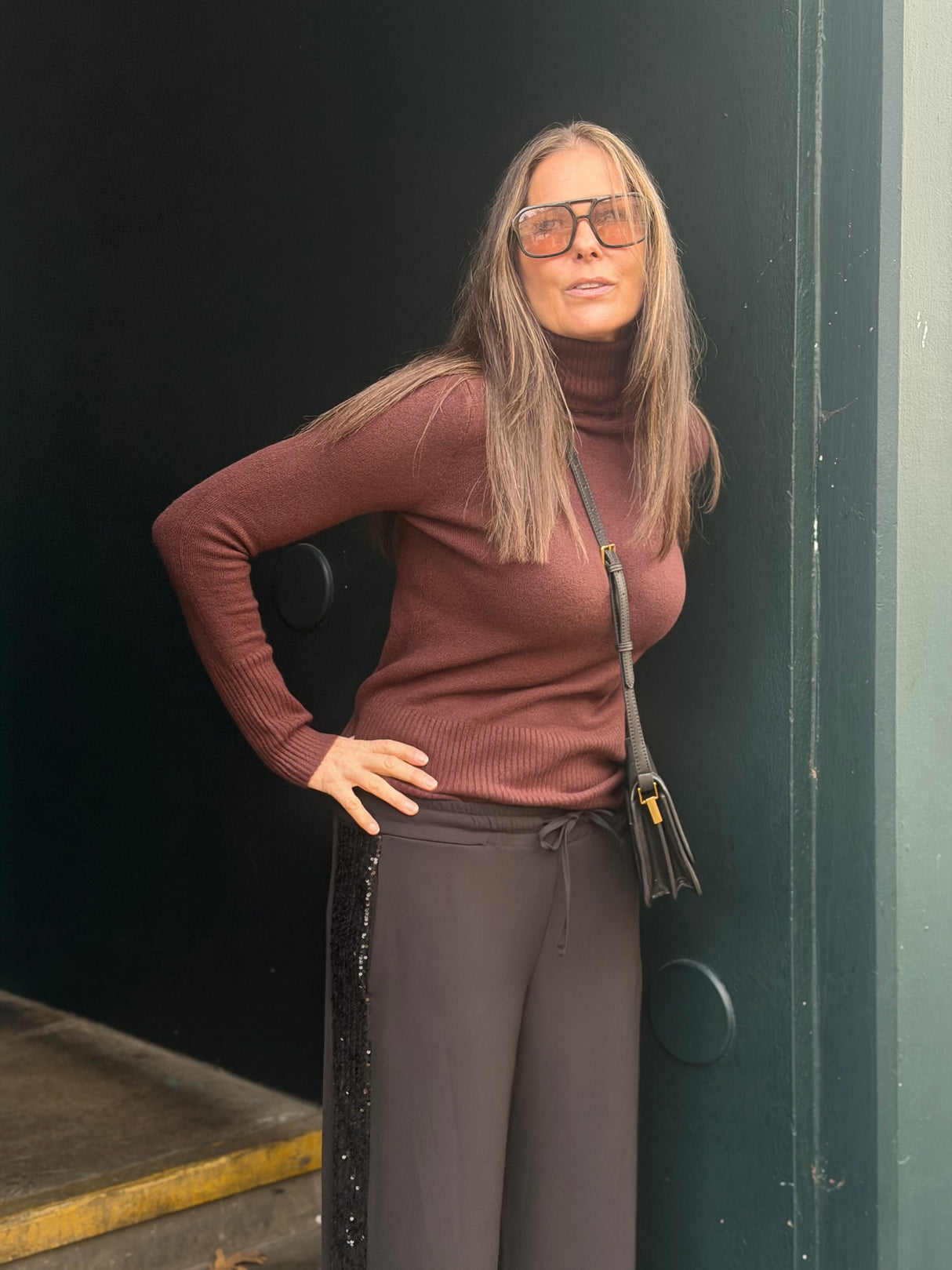 Rita Roll Neck Essential - Chocolate