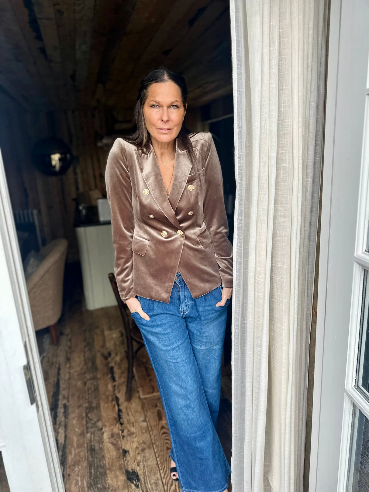 Victoria Velvet Blazer - Mushroom