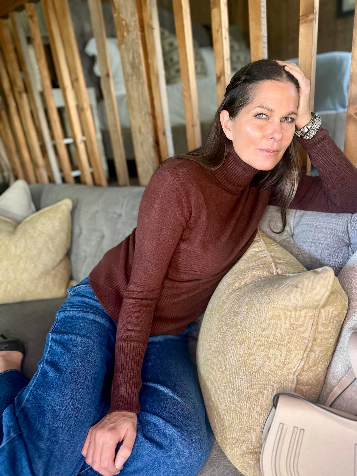 Rita Roll Neck Chocolate Essencial