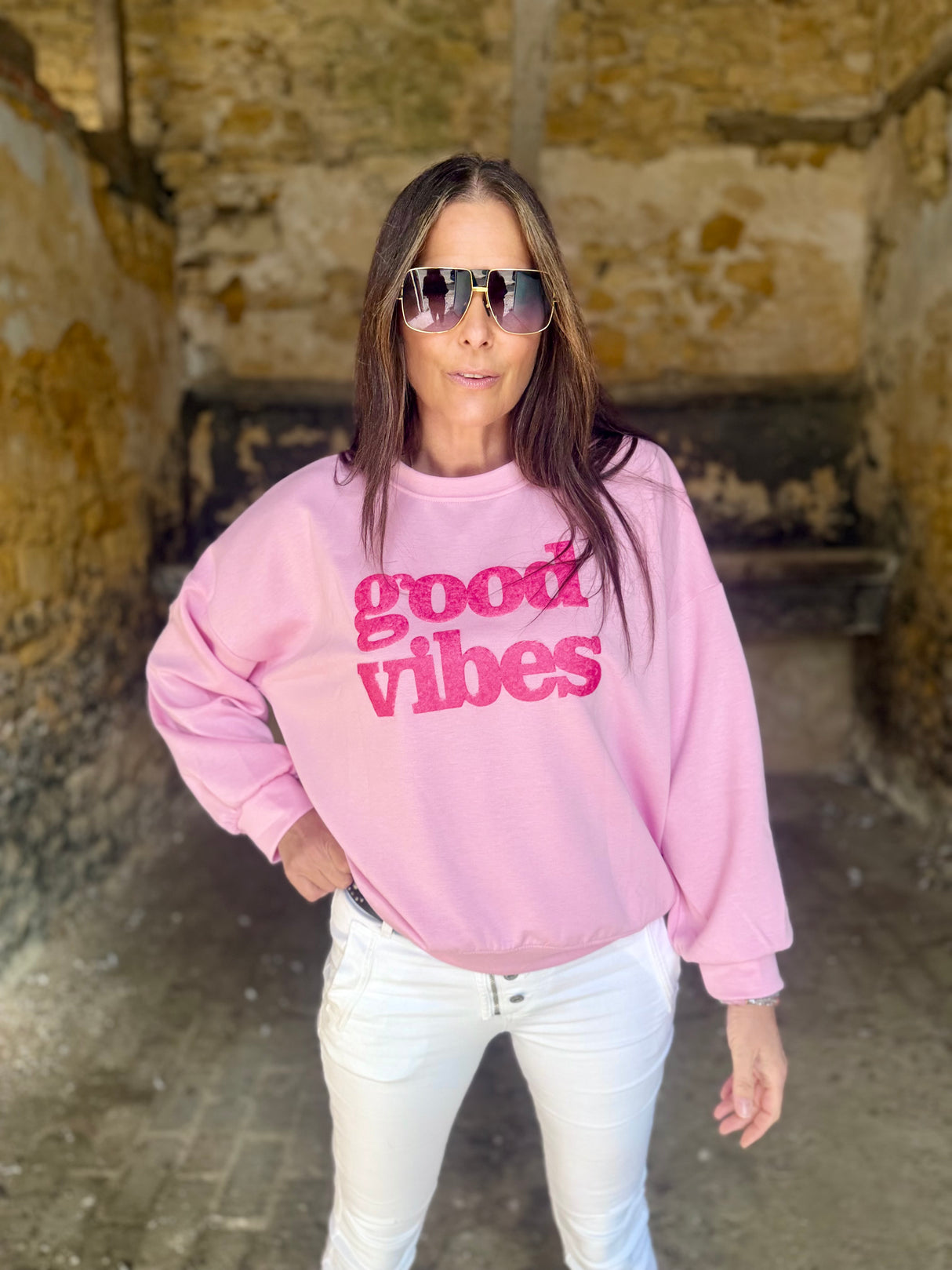 Good Vibes Sweatshirt - Baby Pink