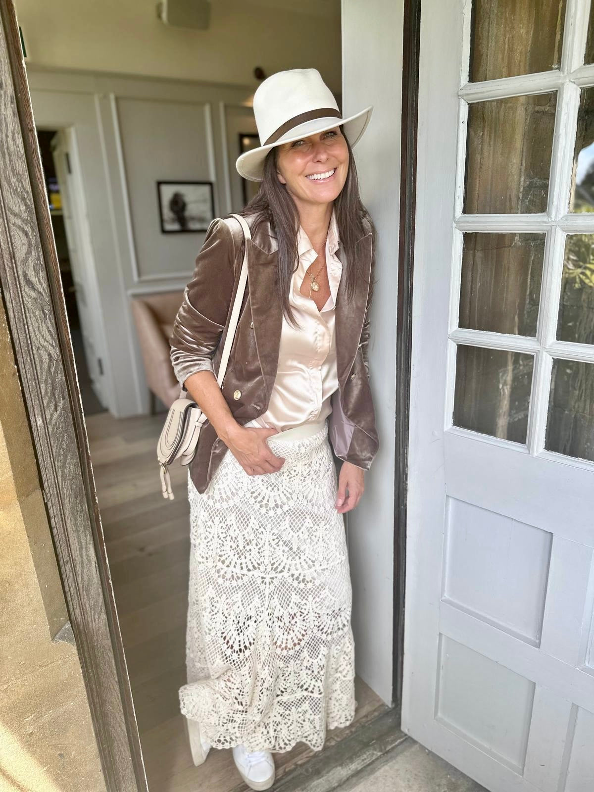 Victoria Velvet Blazer - Mushroom