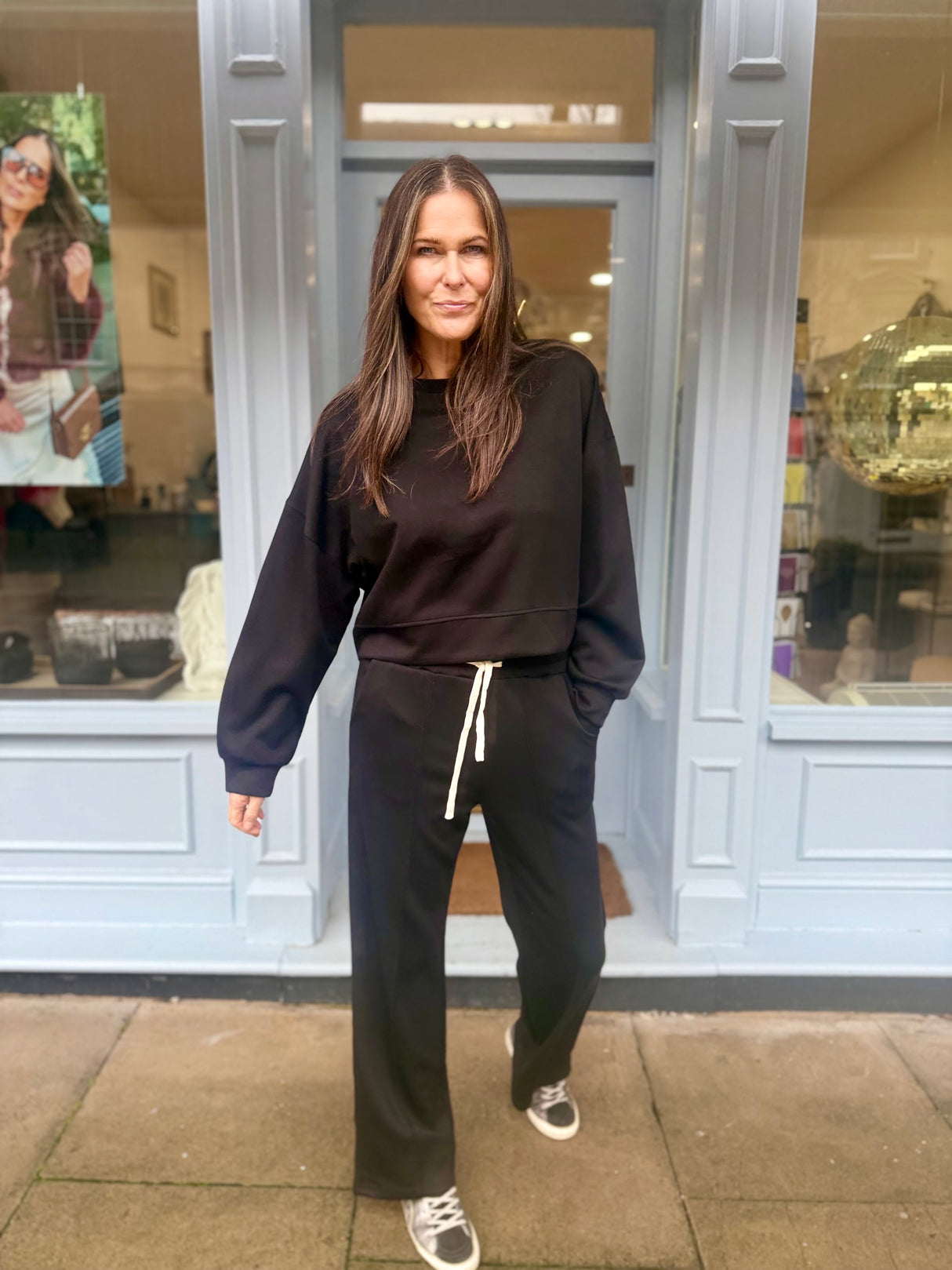 Sweet Sweatshirt - Black