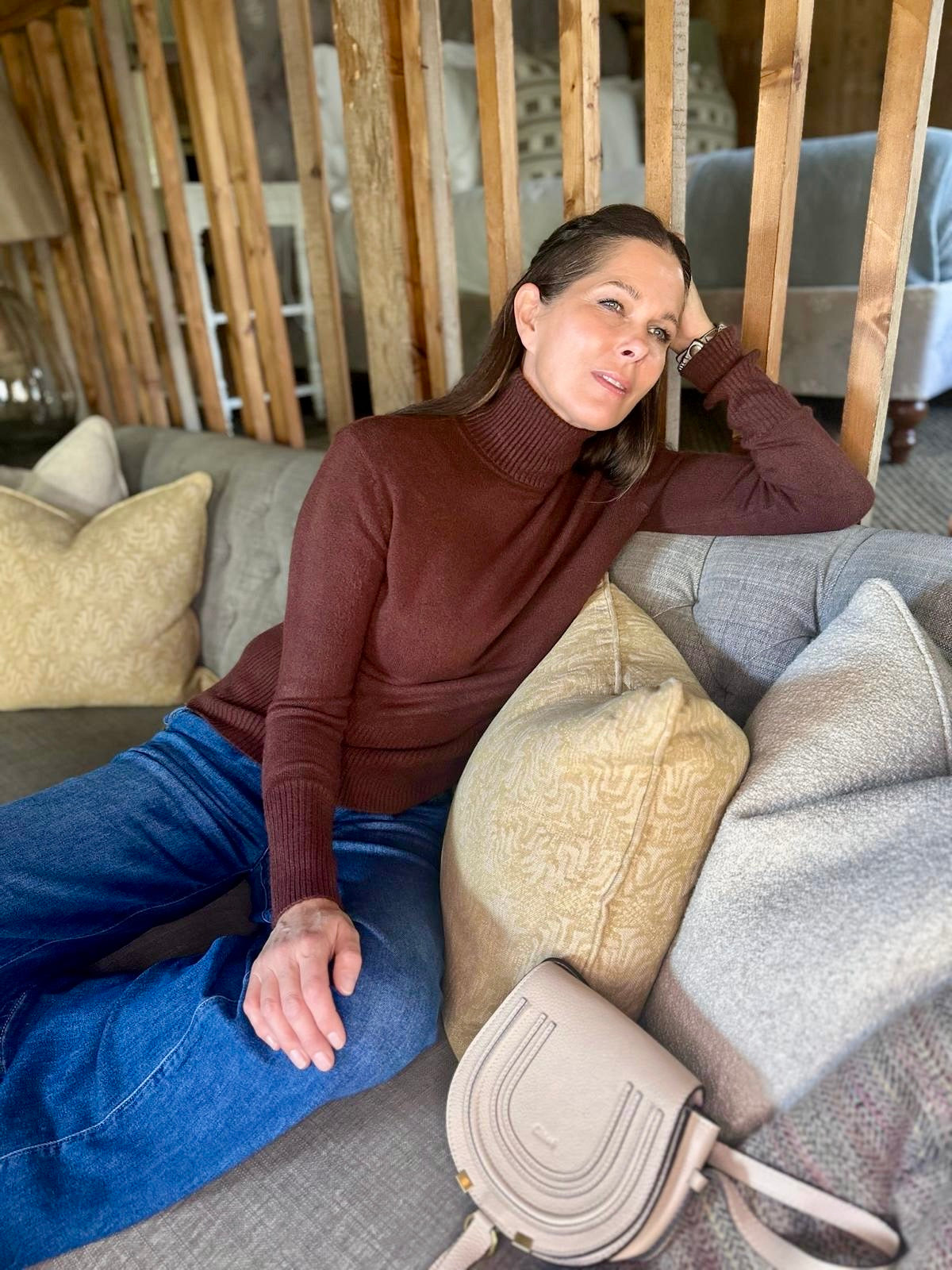 Rita Roll Neck Chocolate Essencial