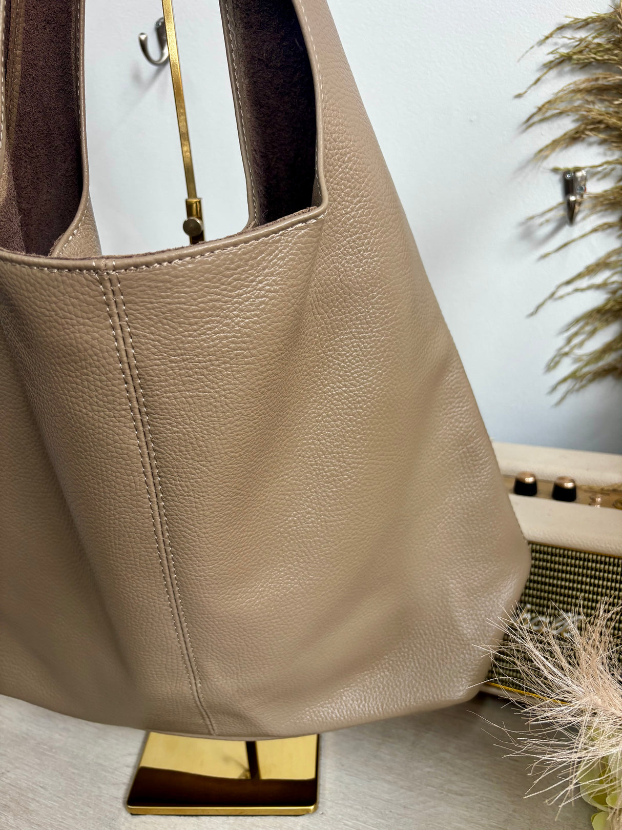 Classic Leather Tote - Taupe