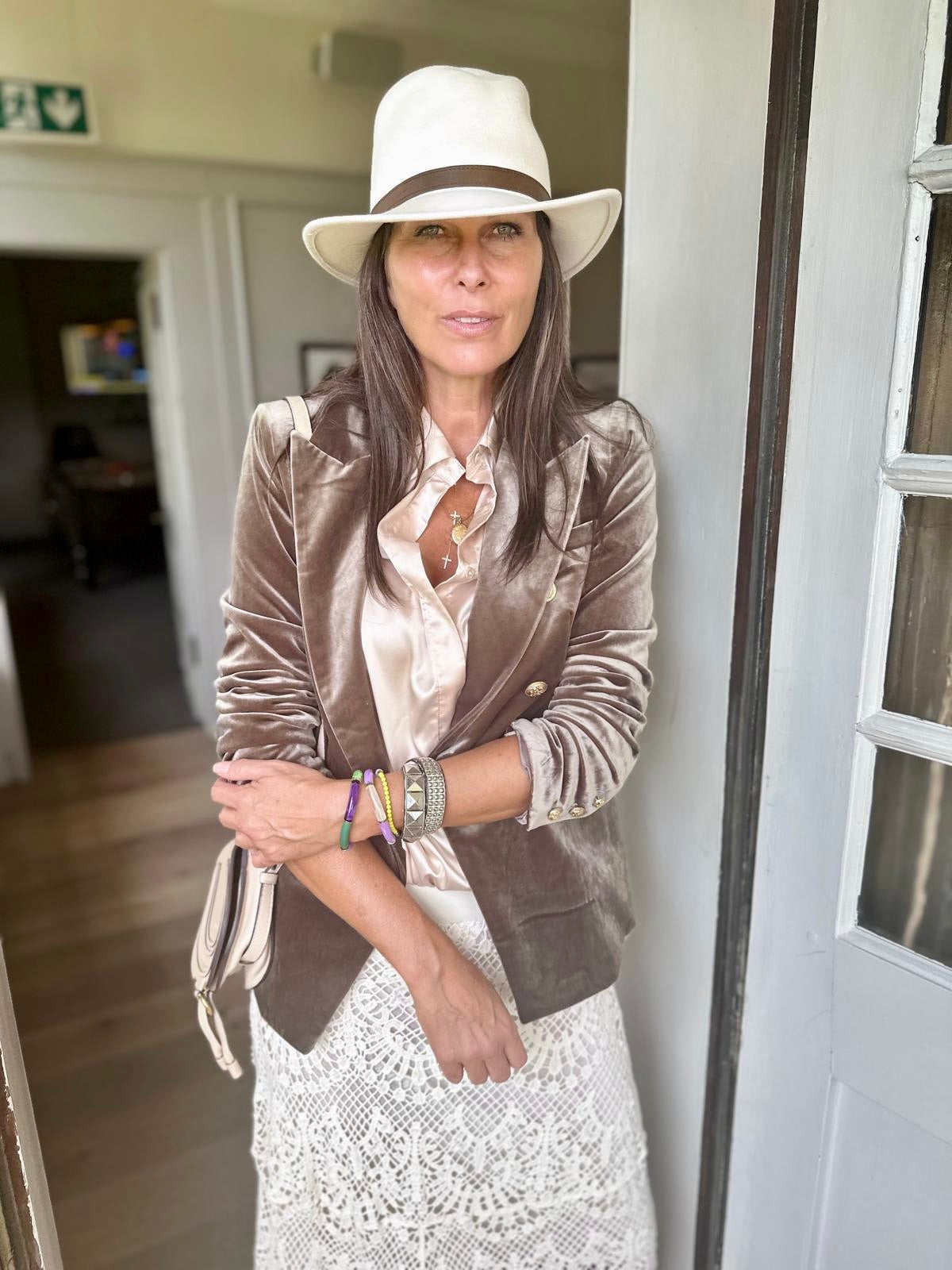 Victoria Velvet Blazer - Mushroom