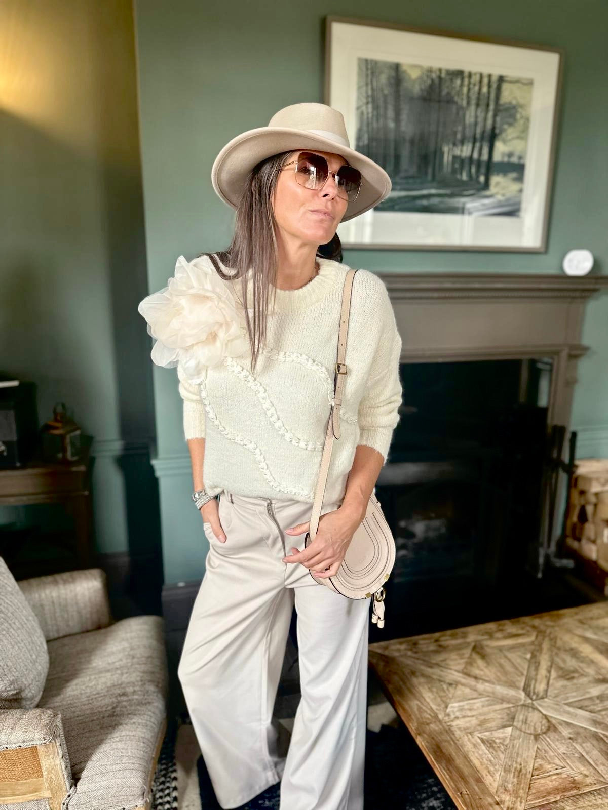 Fleur Knit With Large Flower And Pearls