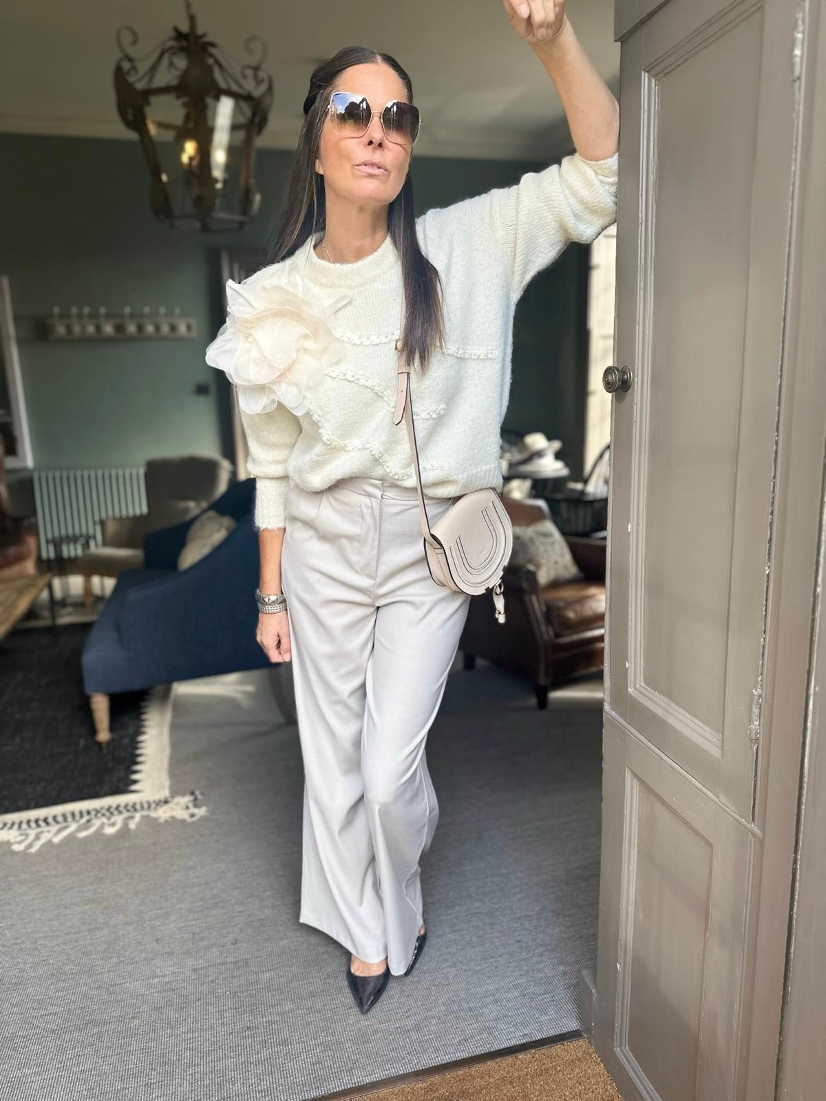 Fleur Knit With Large Flower And Pearls