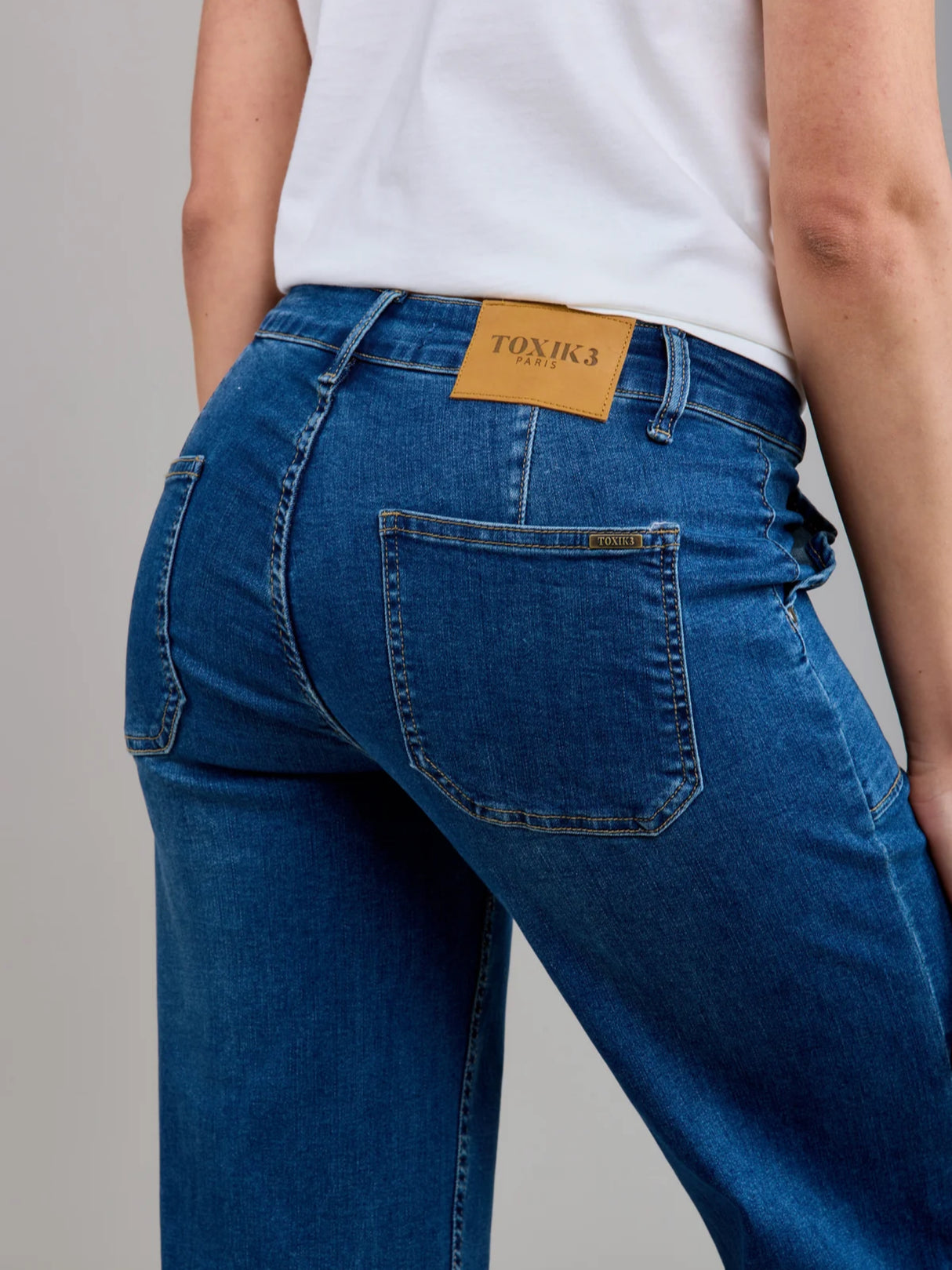 Crush Wide Leg Jean - Mid Blue