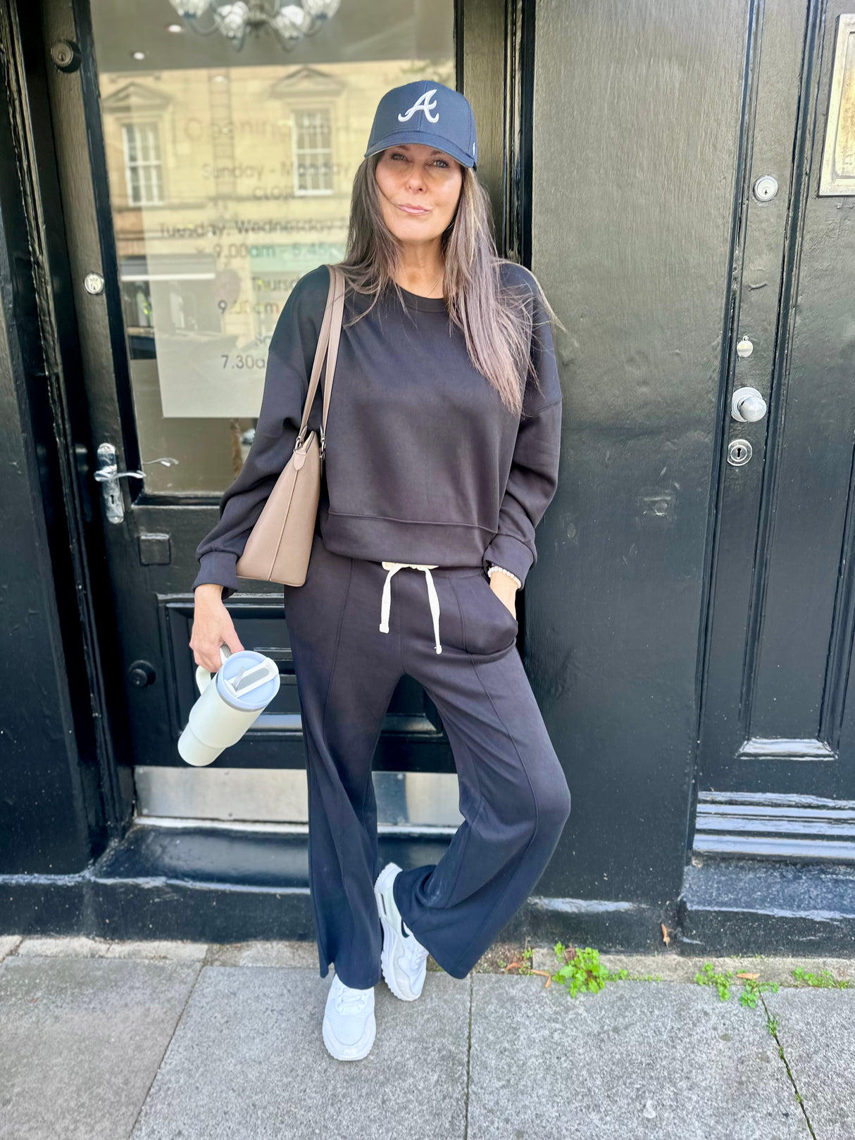 Sweet Sweatshirt - Black