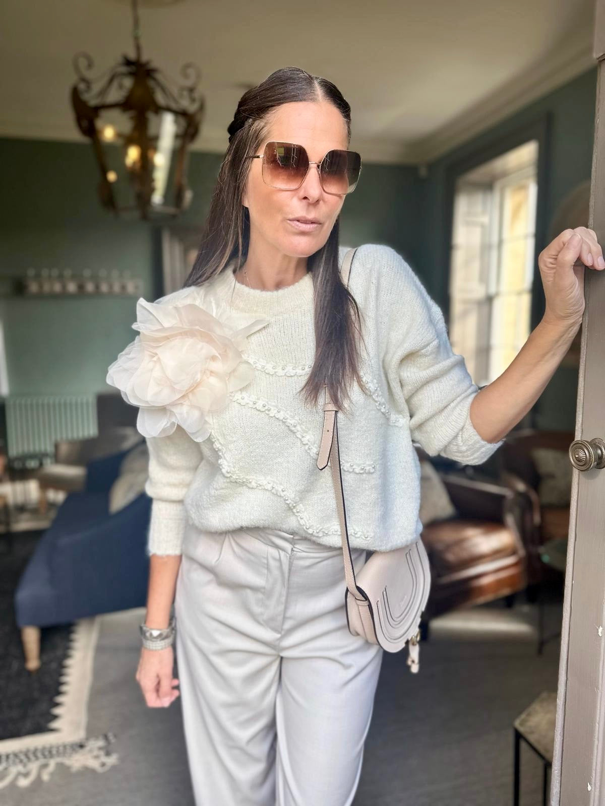 Fleur Knit With Large Flower And Pearls