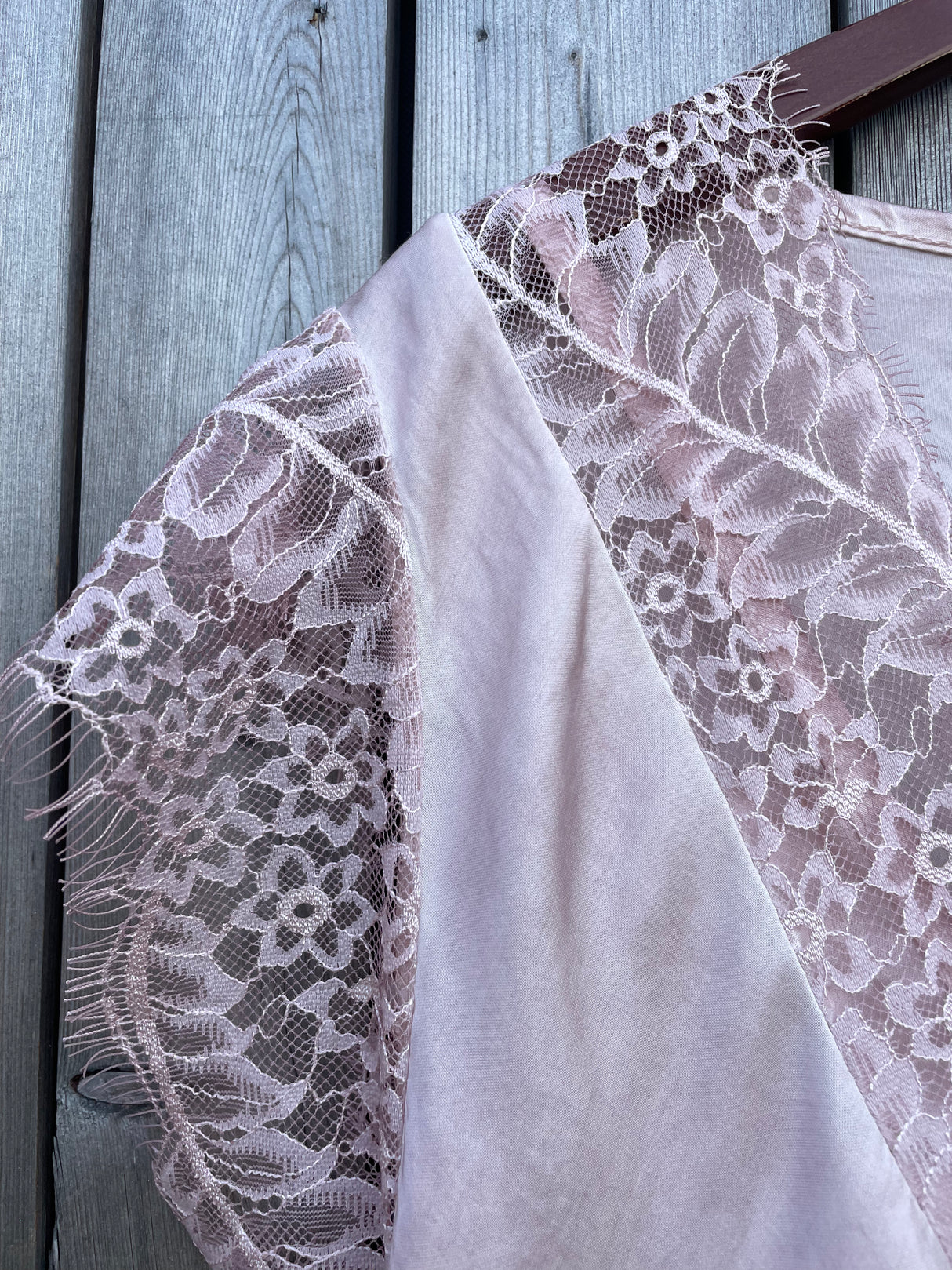 Law and Co Curve - Serena Lace V-Neck Top - Baby Pink