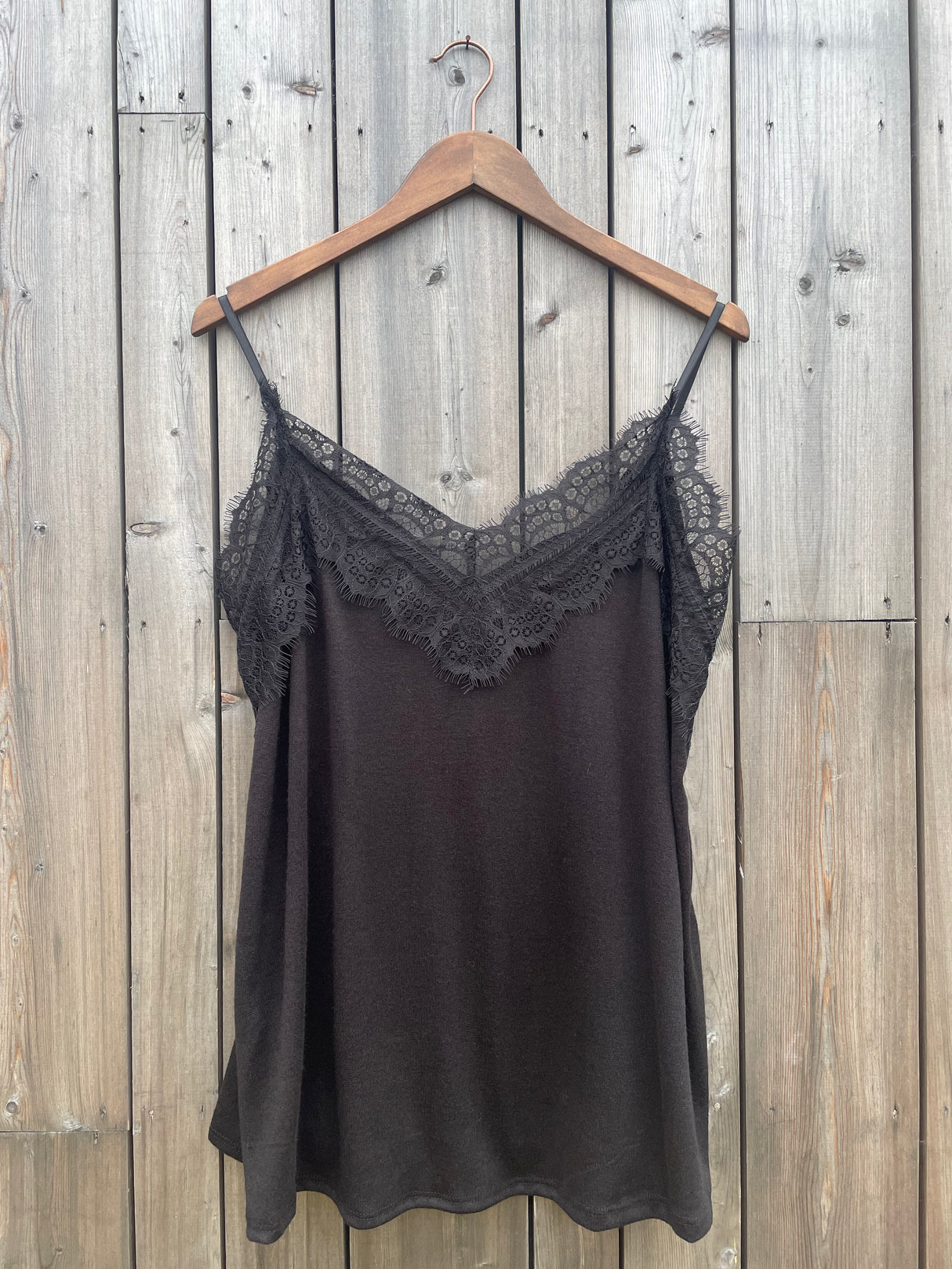 Law and Co Curve - Cali Lace Trim Stretch Camisole - Black