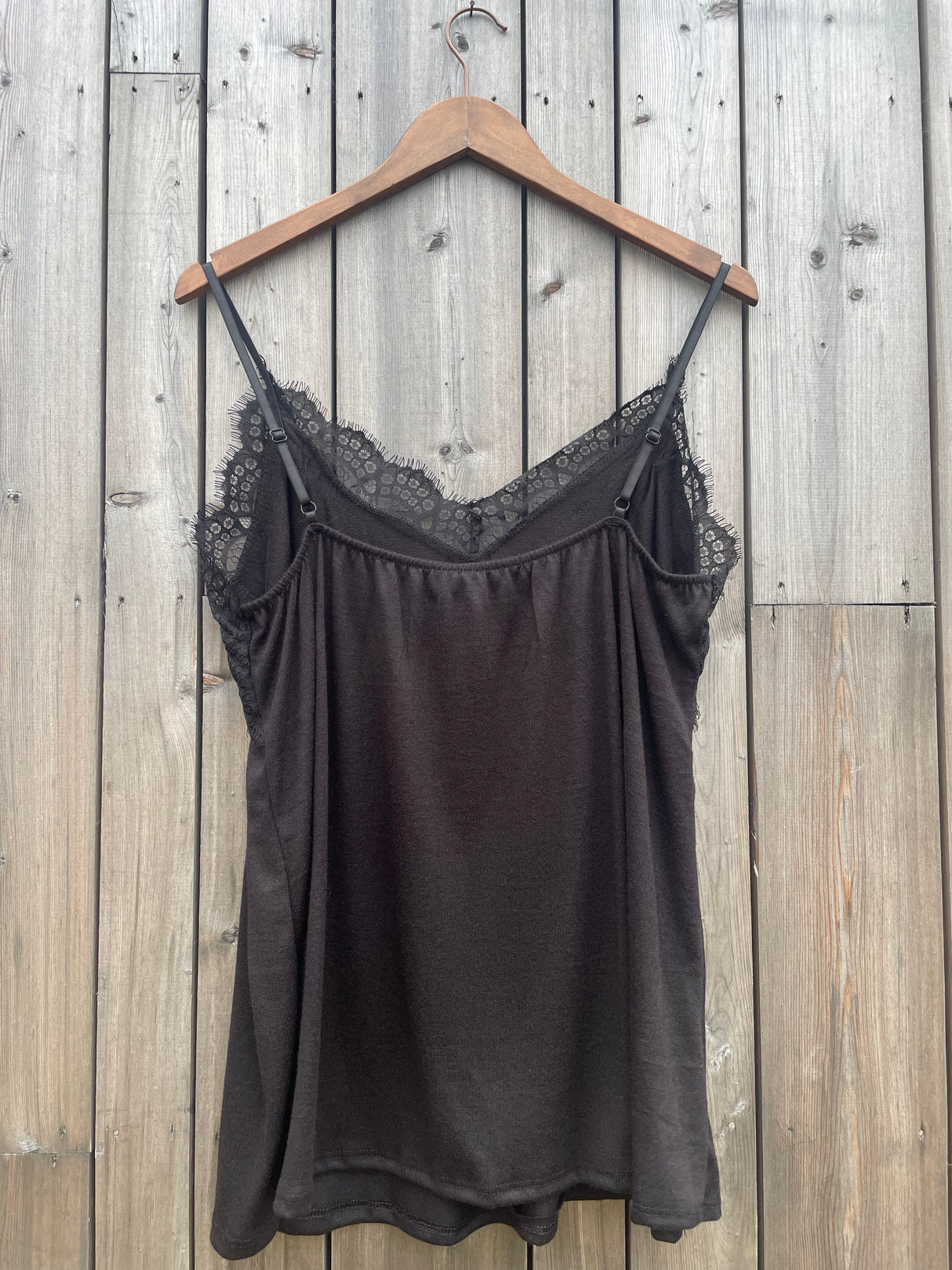 Law and Co Curve - Cali Lace Trim Stretch Camisole - Black