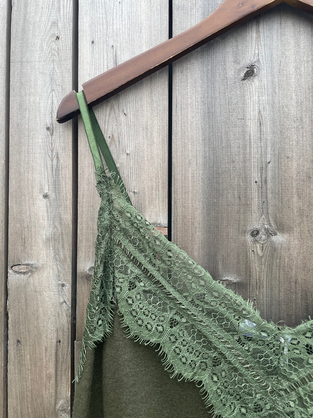 Law and Co Curve - Cali Lace Trim Stretch Camisole - Khaki