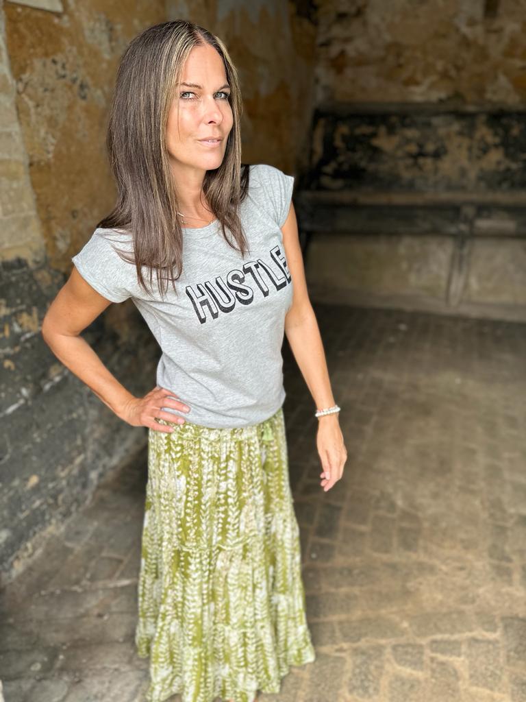 Hustle Tee Cinza/Preto Glitter