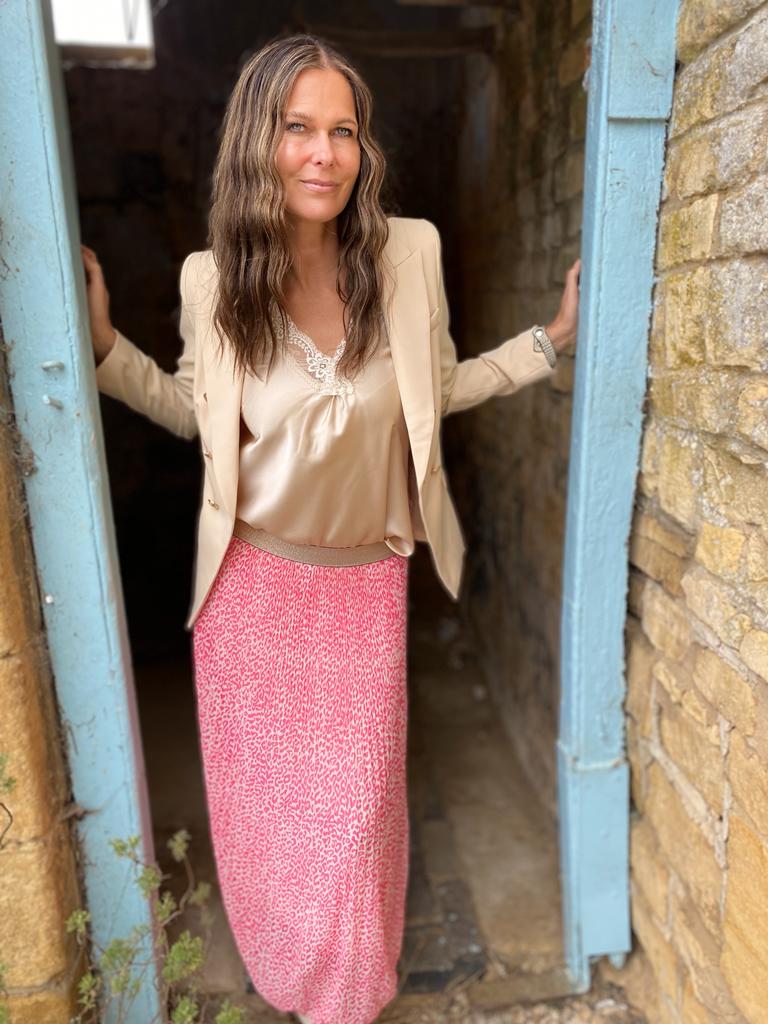 Blazer Eliza color caramelo