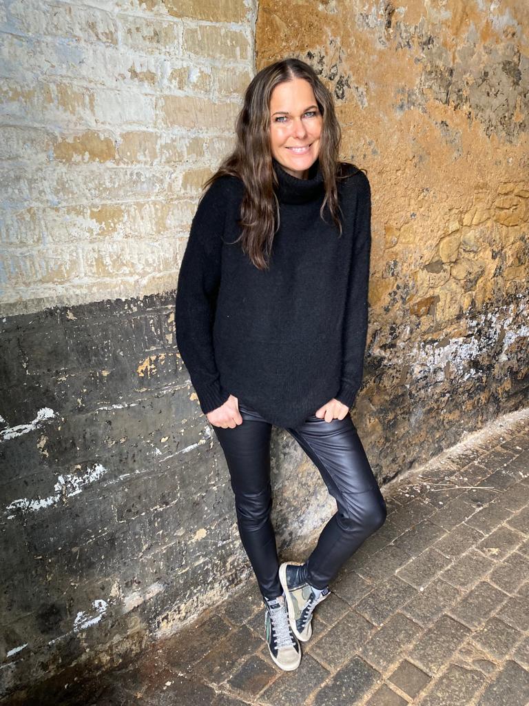 Jean Lux Leather Look Black