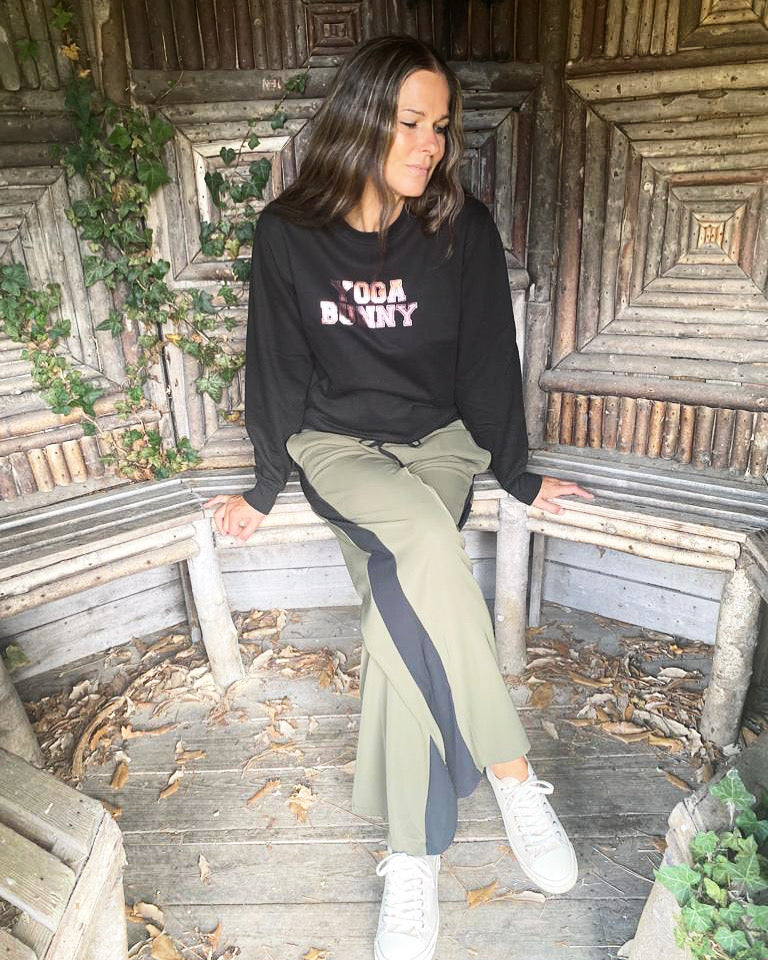 Sudadera Yoga Bunny negra/oro rosa