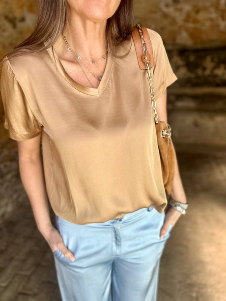 Camiseta Isobel Silk Blend Camel
