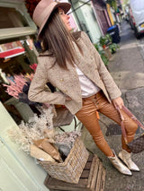 Jean Lux efecto cuero color tostado