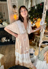 Vestido Mystique color nude