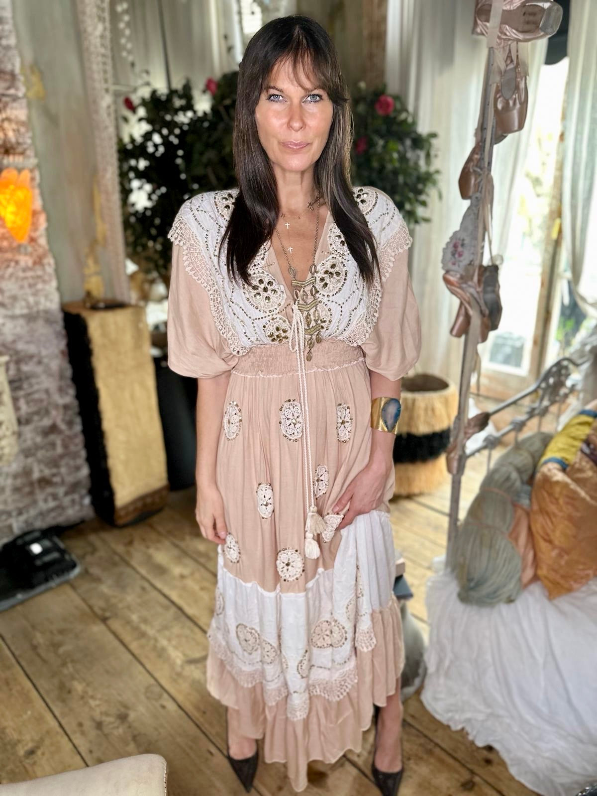Vestido Mystique color nude