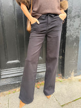 The Liv Button Detail Jean - Black