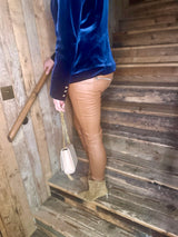 Jean Lux efecto cuero color tostado
