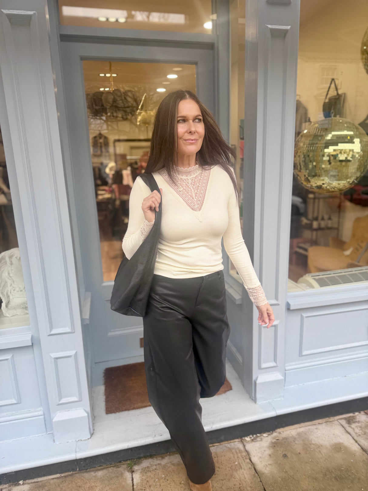 Clare Essential Top With Lace - Cream