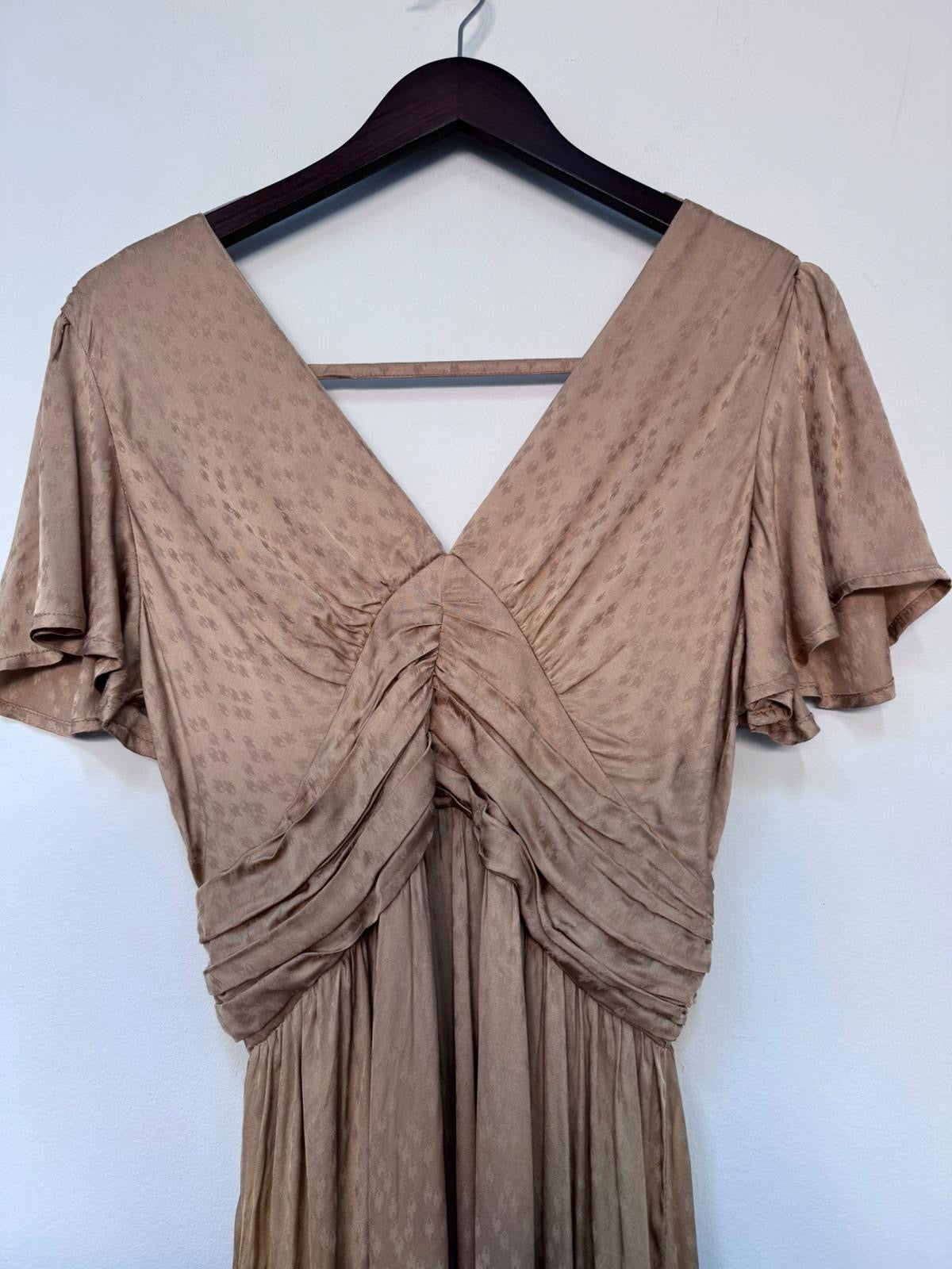Vestido Sinfónico Dorado