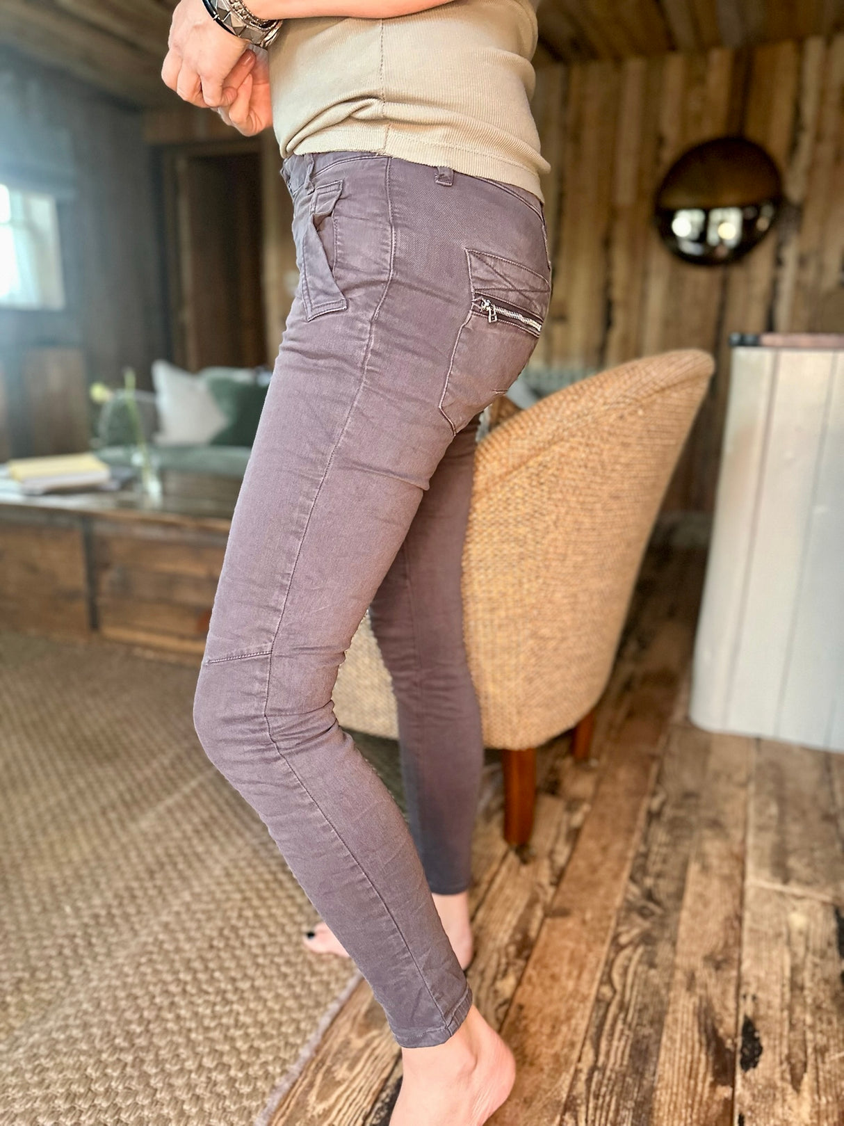Jean Lux Charcoal