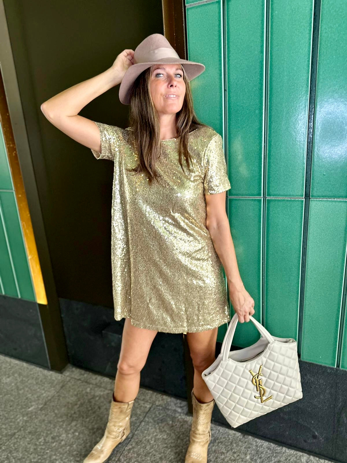 Vestido de lentejuelas Taken