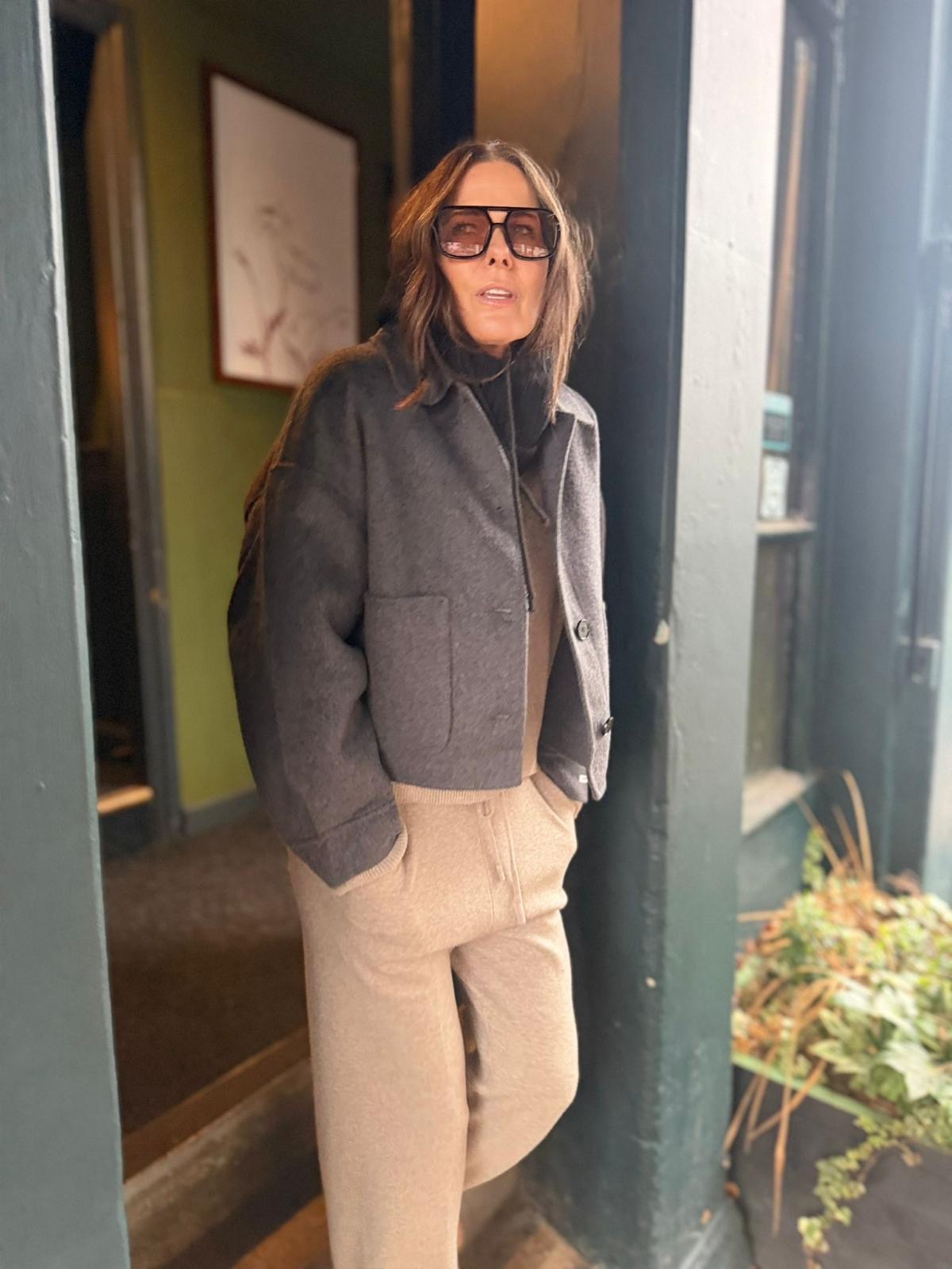 Liv Knitted Hood - Black