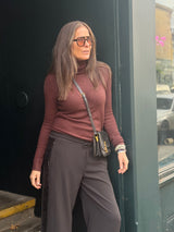 Rita Roll Neck Essential - Chocolate