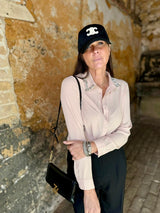 Camisa Andie Crystal con cuello en color rubor