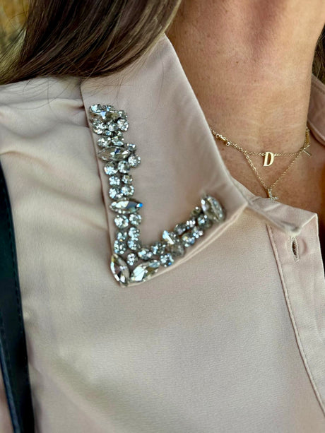Camisa Andie Crystal con cuello en color rubor