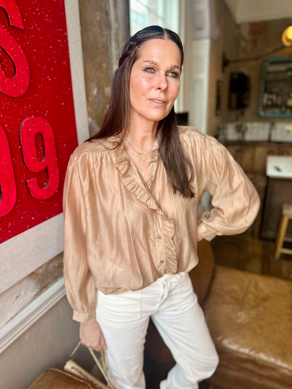 Blusa con volantes color lila - Camel