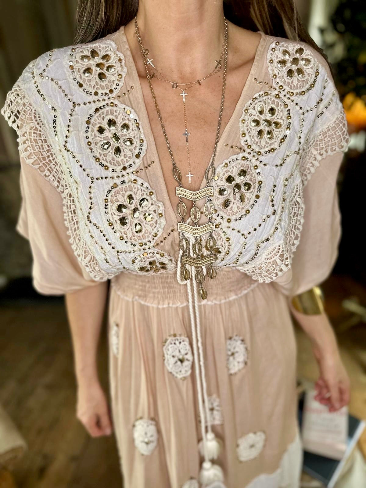 Vestido Mystique color nude