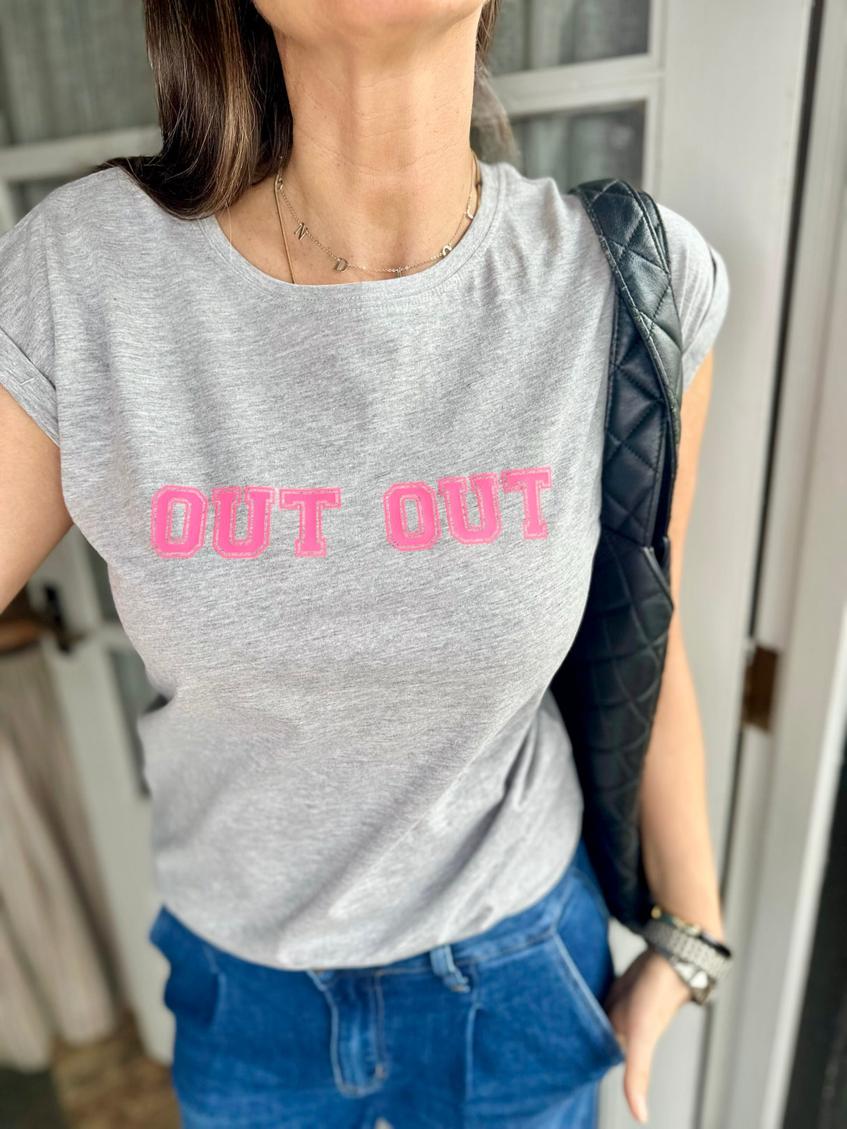 Camiseta Out Out gris/rosa neón