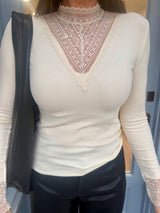 Clare Essential Top With Lace - Cream