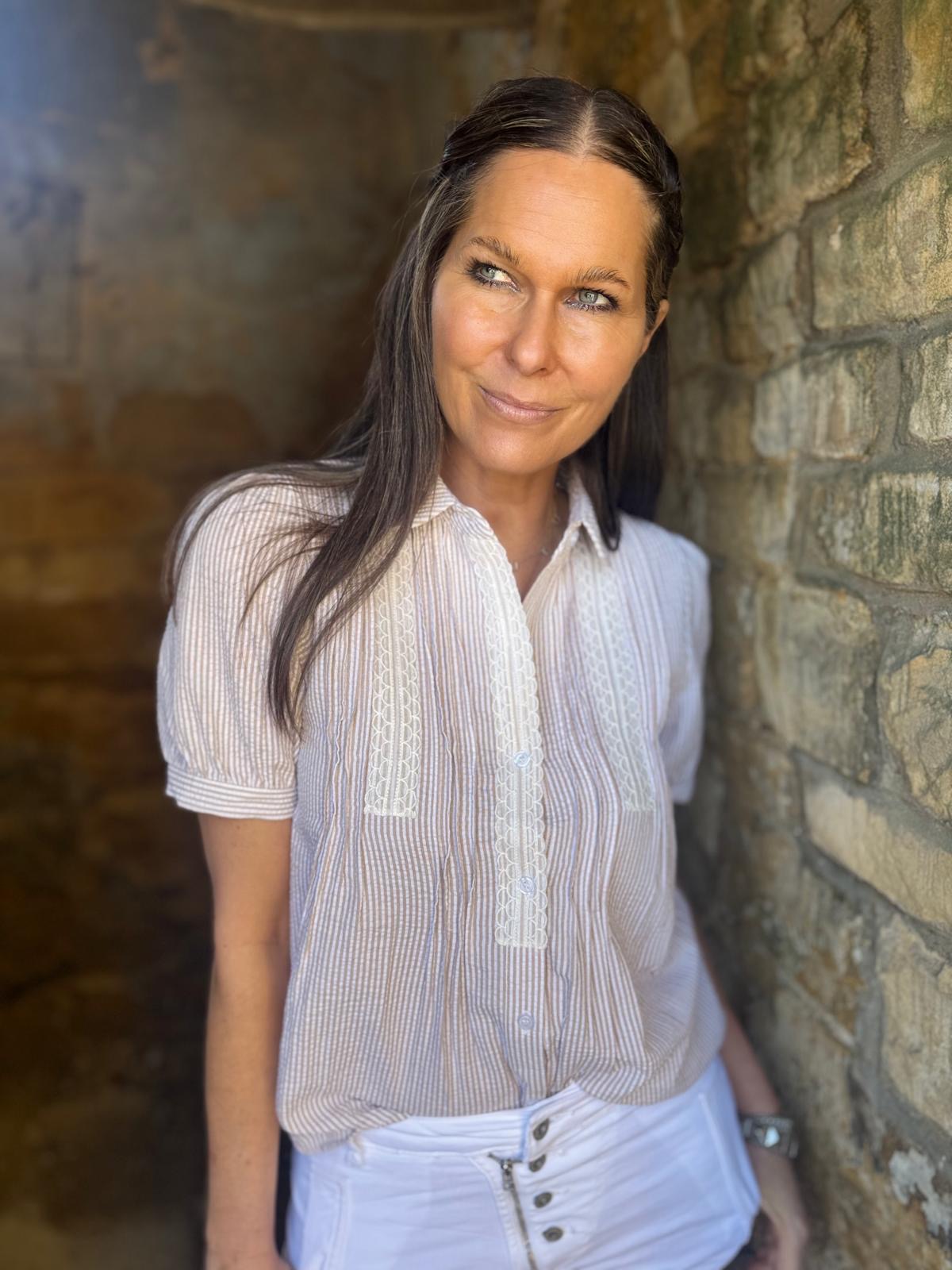 Dorra Short Sleeve Blouse - Camel