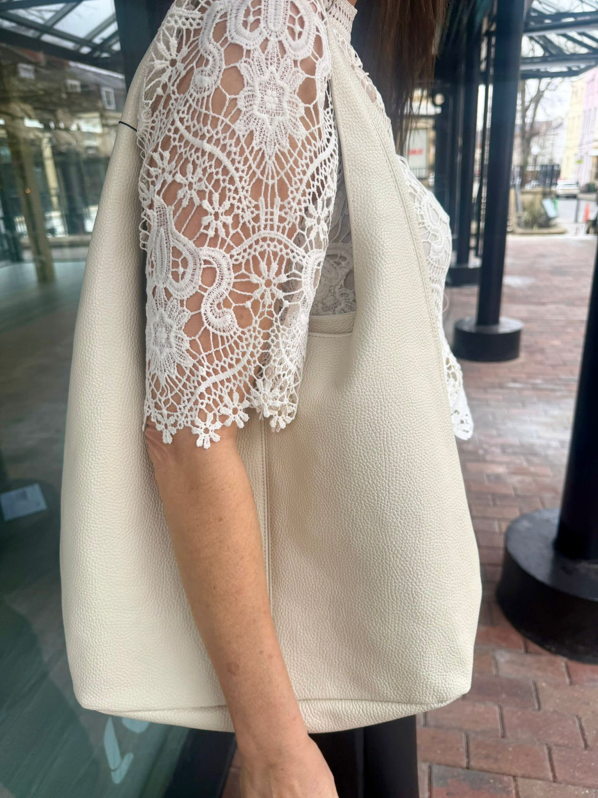 Slouchy Leather Tote - Ivory